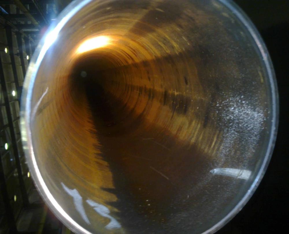 Дефекты поверхности металла труб - недопустимые жировые загрязнения поверхности труб