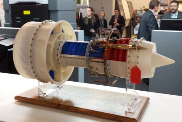 макет авиационного газотурбинного двигателя
