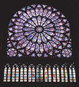 Витражи собора Парижской богоматери