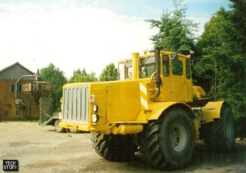 трактор К-700