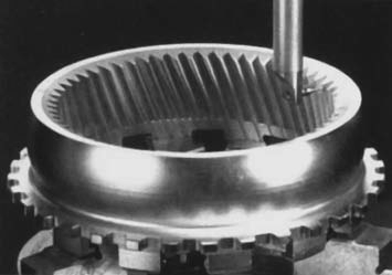 Измерения параметров зубьев колес с внутренним зацеплением на специальной измерительной машине 